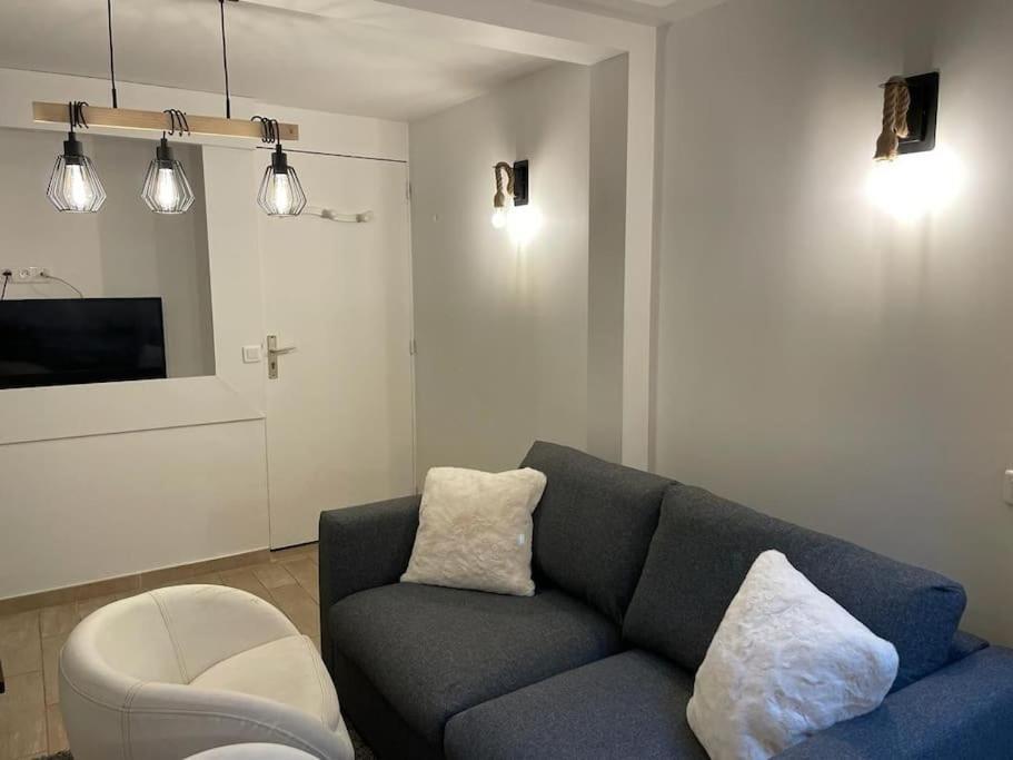Le Cosy - 2 Pers - Hyper Centre De Fontainebleau Apartment Екстериор снимка