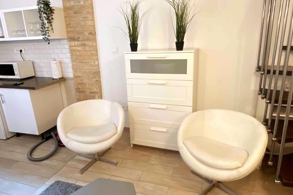 Le Cosy - 2 Pers - Hyper Centre De Fontainebleau Apartment Екстериор снимка