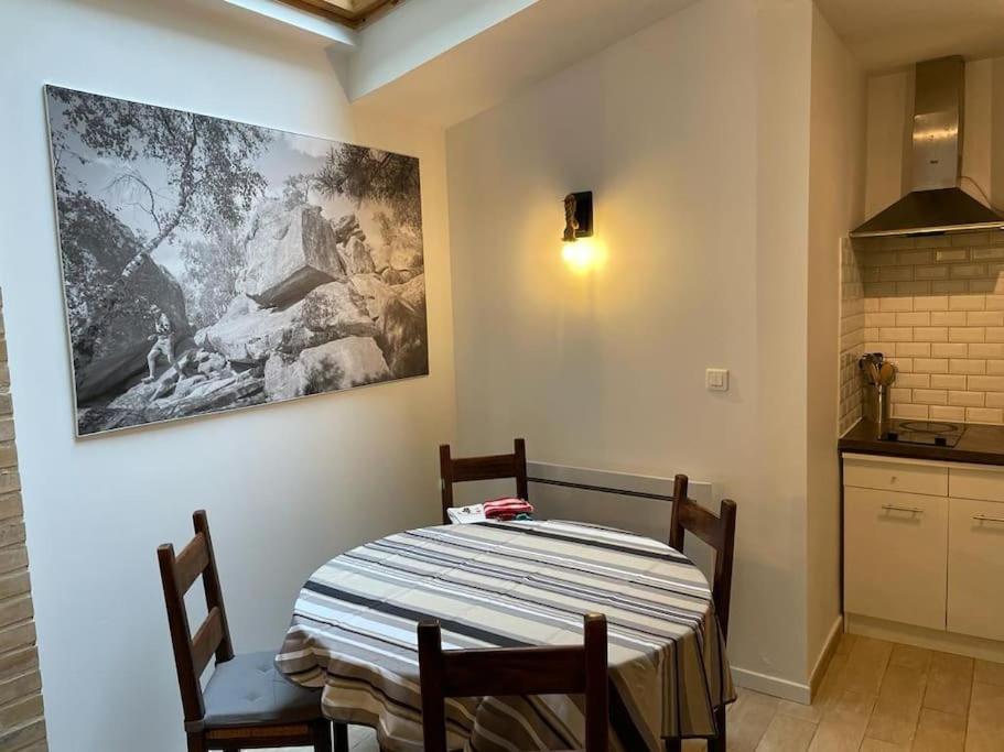 Le Cosy - 2 Pers - Hyper Centre De Fontainebleau Apartment Екстериор снимка